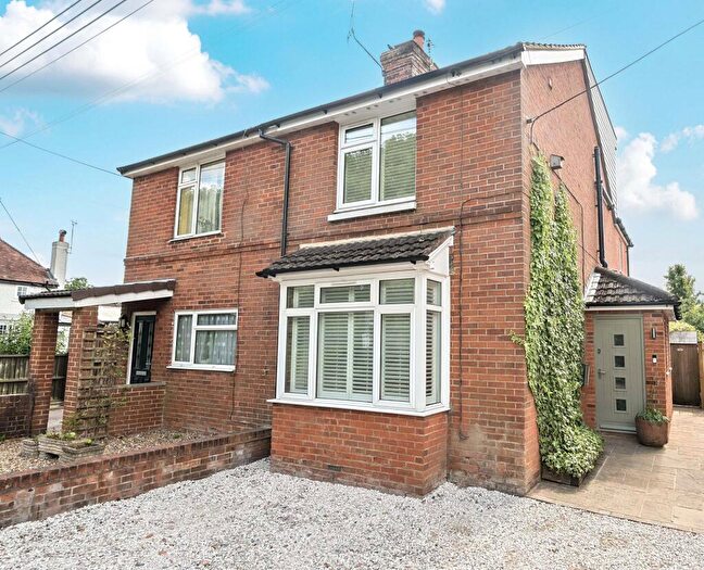 4 Bedroom Semi-Detached House For Sale In Brambridge, Eastleigh, SO50