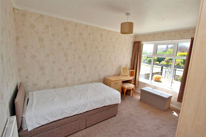 2 Bedroom Detached Bungalow For Sale In Frinton Grove, Bispham, Blackpool, FY2