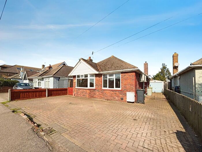 2 Bedroom Detached Bungalow For Sale In St. Johns Road, Clacton-On-Sea, CO16