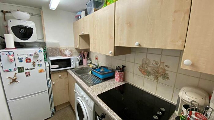 Studio To Rent In A Holters Mews, Canterbury Ref -, CT1