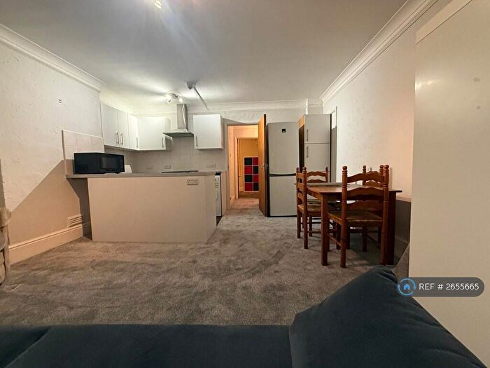 1 Bedroom Flat To Rent In Shinfield Road, Shinfield, Reading, RG2