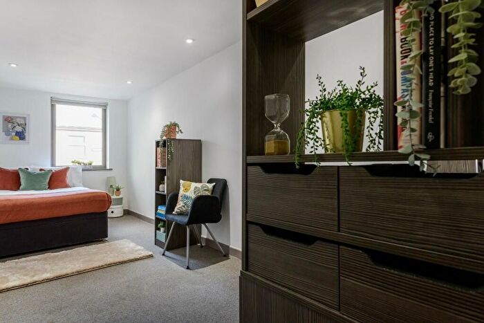 6 Bedroom Flat To Rent In Mappin Street, Sheffield, S1