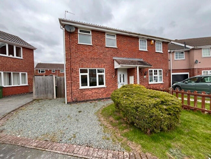 3 Bedroom Semi-Detached House To Rent In Haven Close, Leicester, LE3