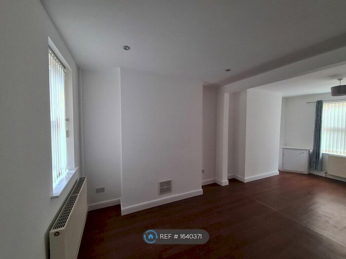 3 Bedroom End Of Terrace House To Rent In Ismay Street, Liverpool, L4