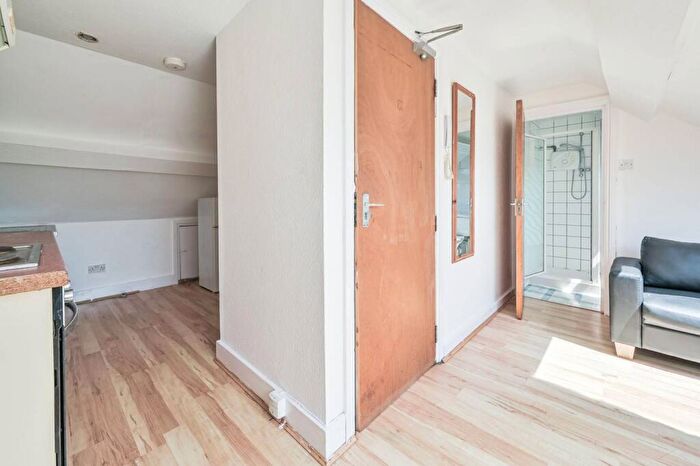 1 Bedroom Flat To Rent In Buckley Road, Kilburn, London, NW6