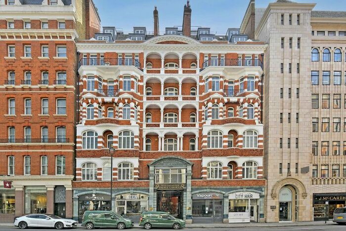 3 Bedroom Flat To Rent In Westminster Palace Gardens, Artillery Row, London, SW1P