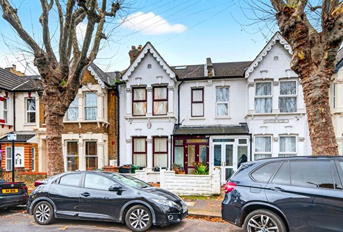 6 Bedroom Terraced House For Sale In Harold Road, London, E11