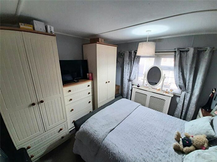 1 Bedroom Mobile Home For Sale In Caravan Site, Bassingfield Lane, Gamston, Nottingham, NG2