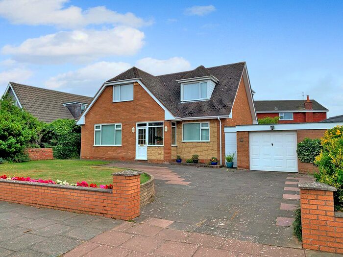 Houses for sale & to rent in PR8 2PA, Belvedere Road, Ainsdale Southport
