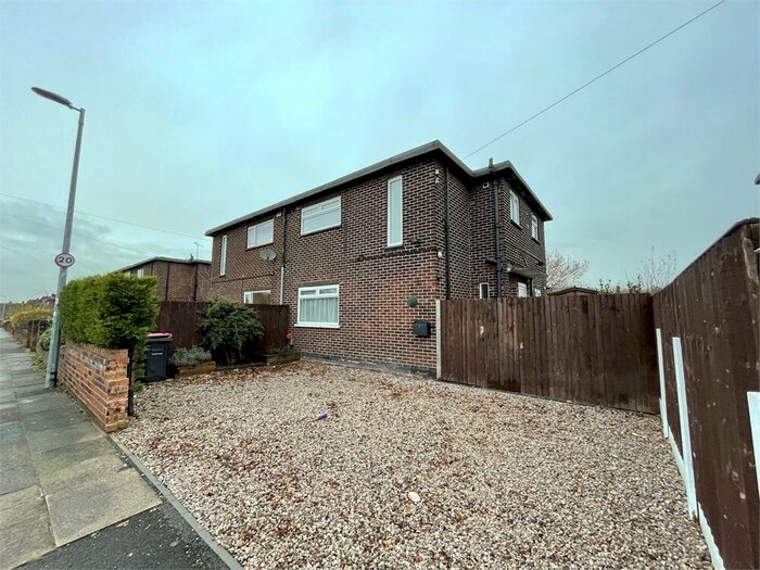 3 Bedroom Semi-Detached House To Rent In Buckingham Road, Cadishead, Manchester, M44