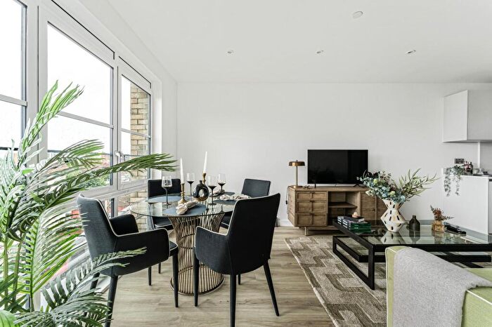 2 Bedroom Flat For Sale In Corner Place, - Herald Street, E2