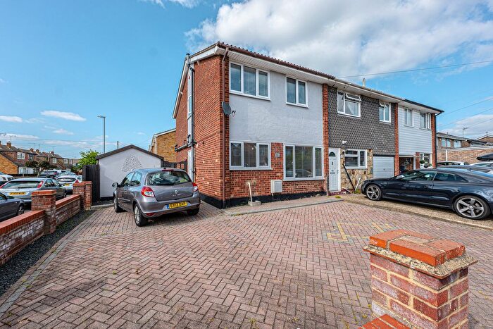 3 Bedroom Semi-Detached House To Rent In Overton Road, Benfleet, SS7