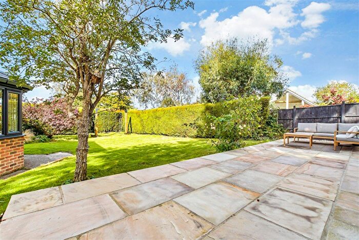 4 Bedroom Detached House For Sale In Forson Close, Tenterden, Kent, TN30