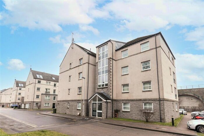 2 Bedroom Flat To Rent In J South College Street, Aberdeen, AB11