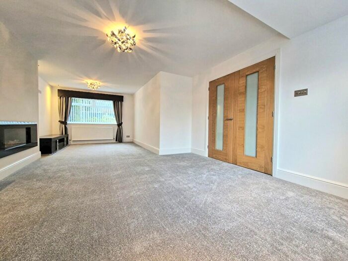 3 Bedroom Detached House To Rent In Downfield Grove, Stafford, ST16