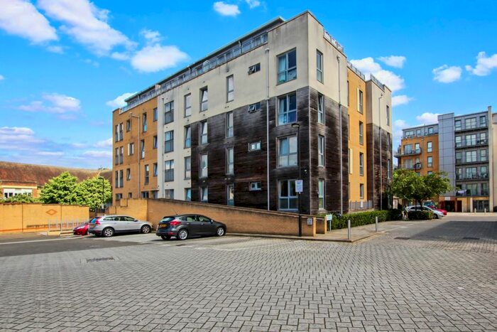 2 Bedroom Flat To Rent In Fortune Avenue, Edgware, HA8