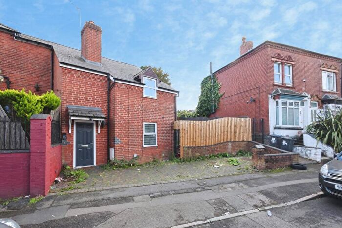 1 Bedroom Semi Detached House For Sale In Selsey Road, Birmingham, West Midlands, B17