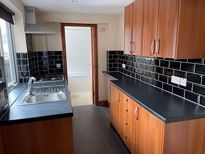 1 Bedroom Flat To Rent In Prices Lane, Wrexham, LL11