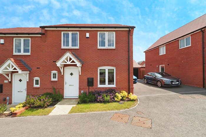 3 Bedroom Semi-Detached House For Sale In Bishop Road, Castle Donington, Derby, DE74