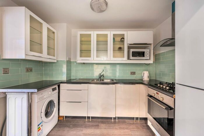 3 Bedroom Property To Rent In Maple Mews, Maida Vale, London, NW6