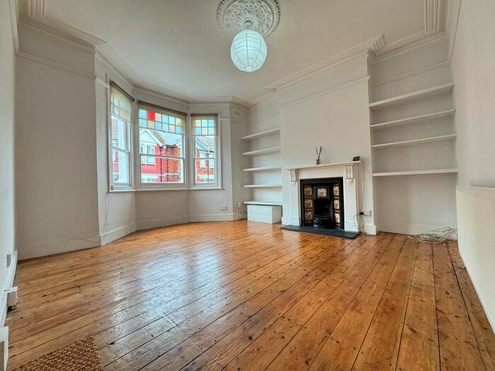 2 Bedroom Flat To Rent In Cornwall Gardens, Willesden Green, NW10