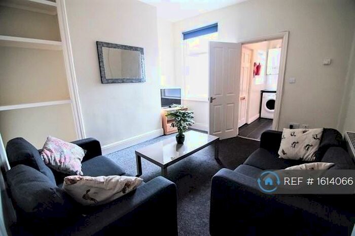 4 Bedroom Terraced House To Rent In Harefield Road, Sheffield, S11