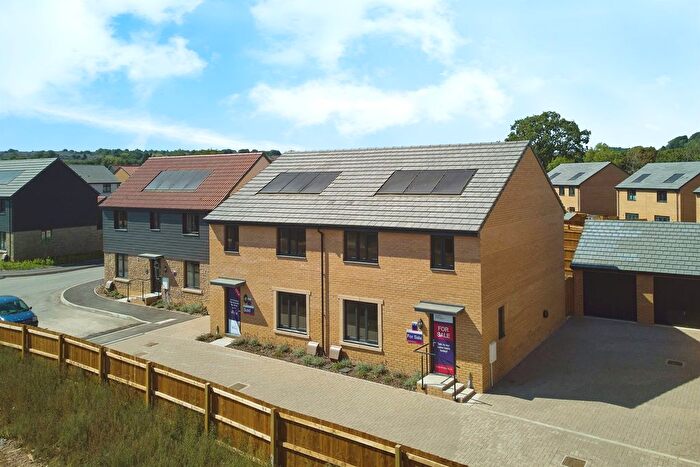 4 Bedroom Semi-detached House For Sale In Patch Place, Crewkerne, TA18