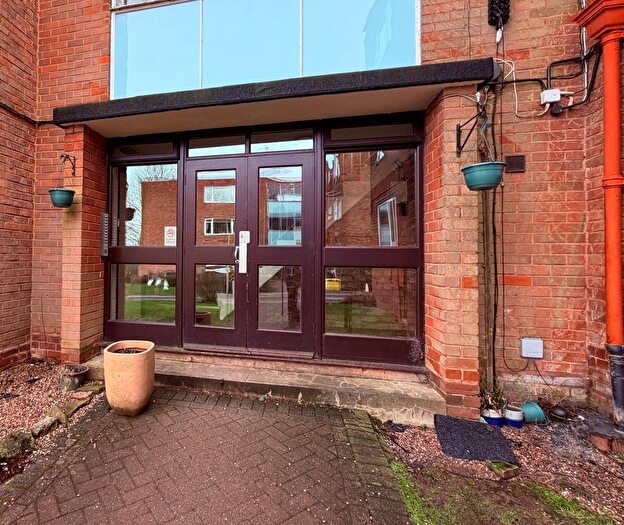 2 Bedroom Flat To Rent In Wingate Court, Blackberry Lane, Sutton Coldfield, B74