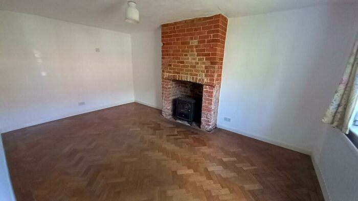2 Bedroom End Of Terrace House To Rent In Bridge End, Warwick, CV34