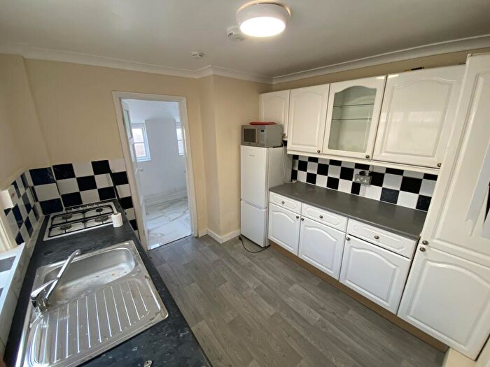 3 Bedroom Terraced House To Rent In Oxford Road Reading, RG30