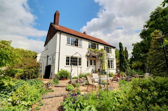 3 Bedroom Detached House For Sale In Station Road, Thornton Curtis, Ulceby, DN39