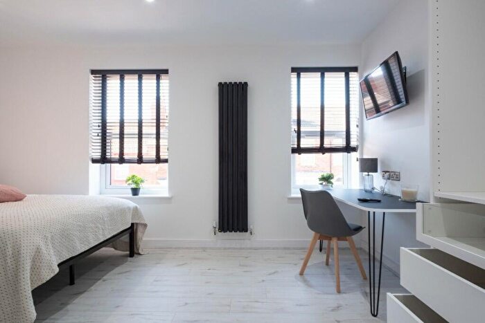 4 Bedroom House To Rent In Avondale Street, Lincoln, LN2