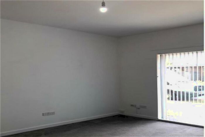2 Bedroom Ground Flat To Rent In West Gorgie Place, EH14