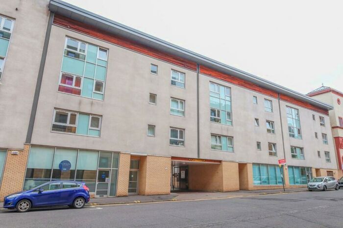 2 Bedroom Flat To Rent In Flat / Dunblane Street Glasgow, G4