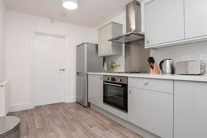 4 Bedroom House To Rent In Downend Road, Bristol, BS15