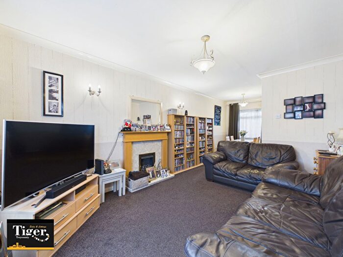 3 Bedroom Semi Detached House For Sale In Macauley Avenue, Blackpool, FY4