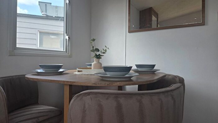 2 Bedroom Park Home For Sale In Faversham Road, Seasalter, Whitstable, CT5