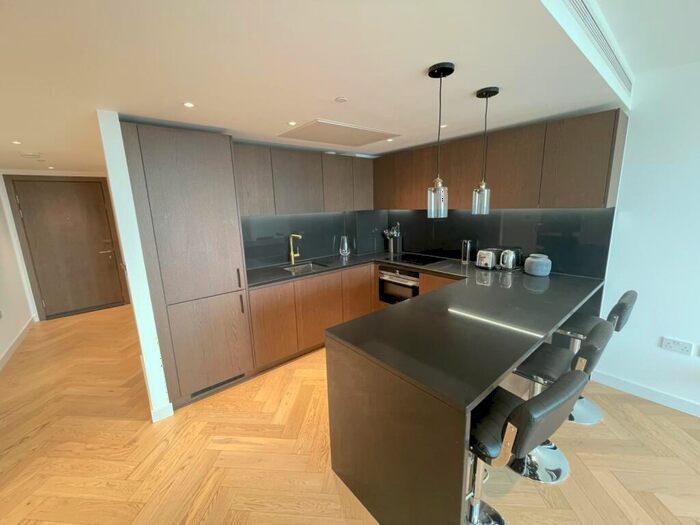 1 Bedroom Apartment To Rent In Landmark Pinnacle, Marsh Wall, Canary Wharf, London, E14