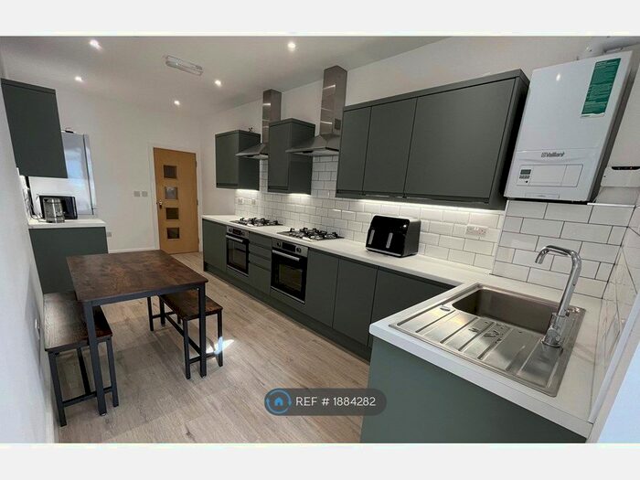 6 Bedroom Terraced House To Rent In Greenbank Road, Liverpool, L18