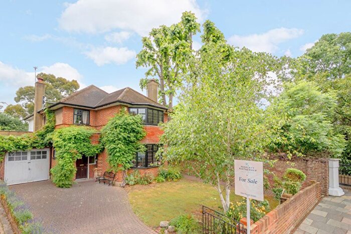 5 Bedroom Detached House For Sale In St Margarets Drive, St Margarets, TW1