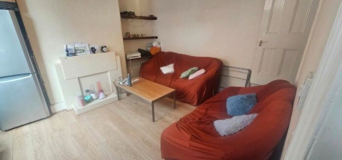 3 Bedroom Terraced House To Rent In William Street, Leeds, West Yorkshire, LS6
