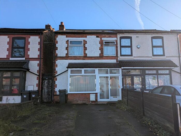 3 Bedroom Semi Detached House For Sale In Clements Road, Birmingham, B25