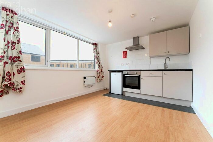 Studio To Rent In Railway Road, Newhaven, East Sussex, BN9