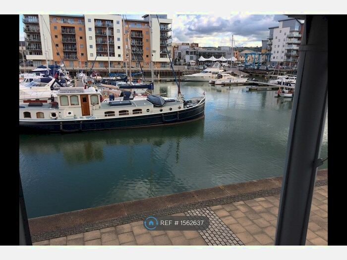 2 Bedroom Flat To Rent In Centre Quay, Portishead, Bristol, BS20