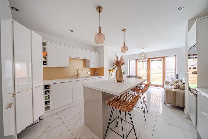 3 Bedroom Terraced House For Sale In Hill Street, Mount Pleasant, Swansea, SA1