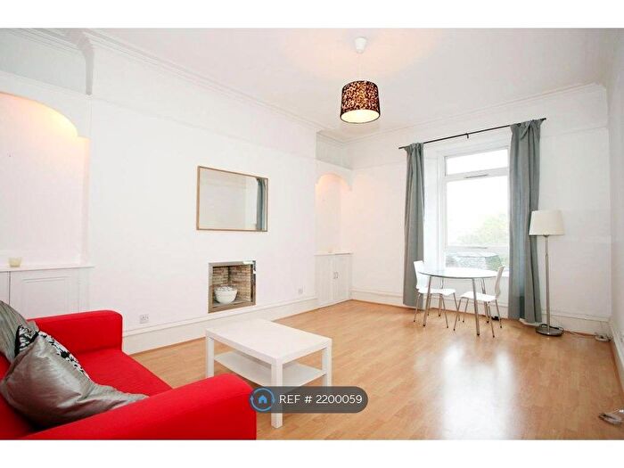 1 Bedroom Flat To Rent In Chattan Place, Aberdeen, AB10