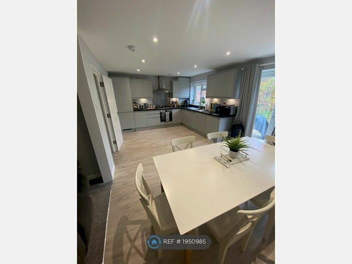 5 Bedroom Semi-Detached House To Rent In Willow Way, Guildford, GU1