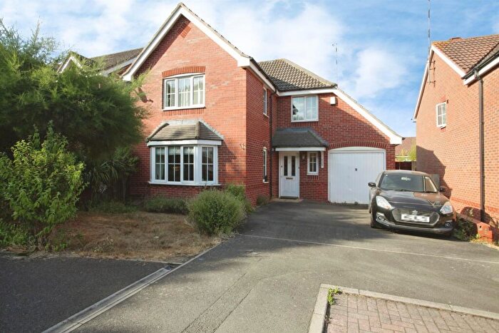 4 Bedroom Detached House For Sale In Aqua Place, Rugby, CV21