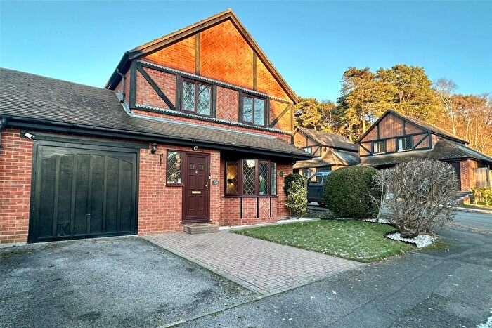 4 Bedroom Detached House For Sale In Harvard Road, Owlsmoor, Sandhurst, Berkshire, GU47