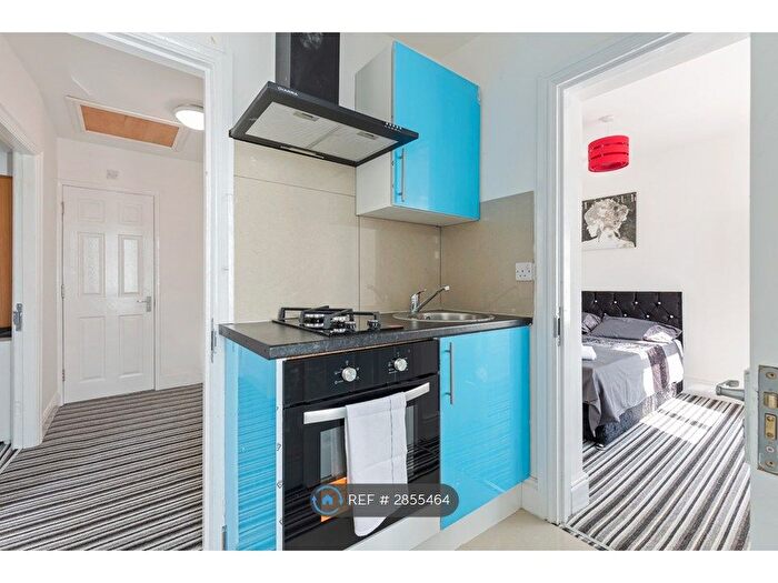 Studio To Rent In Broad Walk Hounslow West, Hounslow, TW5